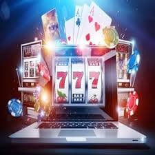 Infografis menunjukkan fitur bonus Medusa II termasuk free spins dan simbol wild